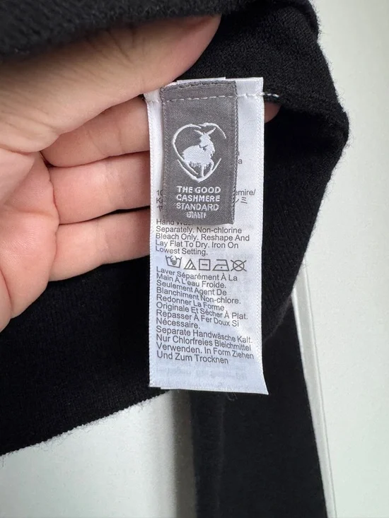 NWT! J. CREW Women’s Featherweight Cashmere Cardigan Jet Black Size XS - Picture 5 of 13